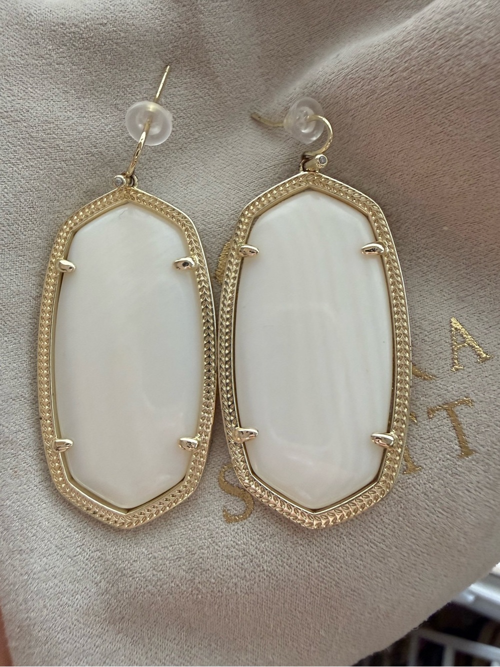 Kendra Scott Elle Gold Drop Earrings